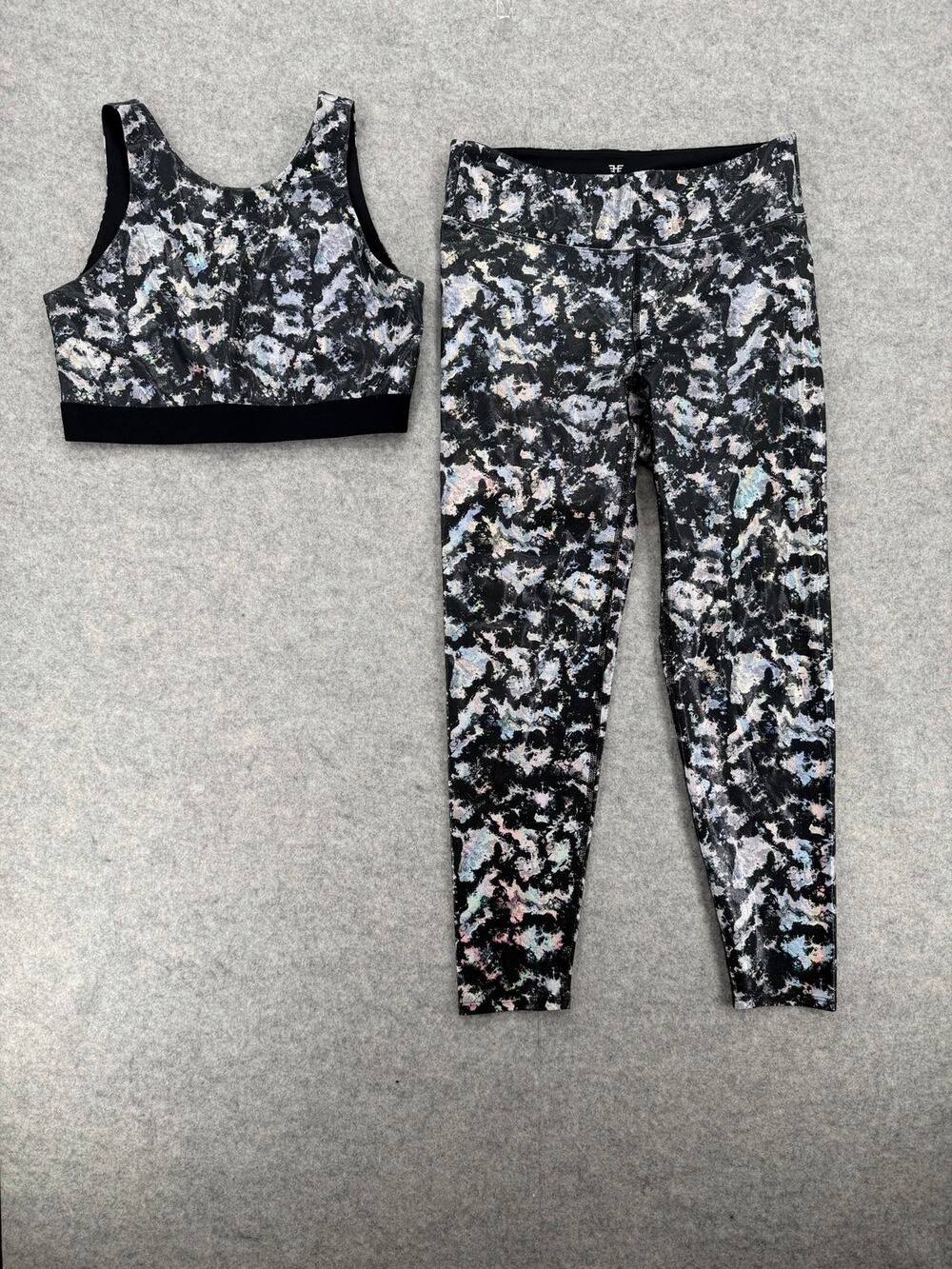 Heroine Sport Silver Nova Novel Metallic Sports Bra & Legging Set L/XL